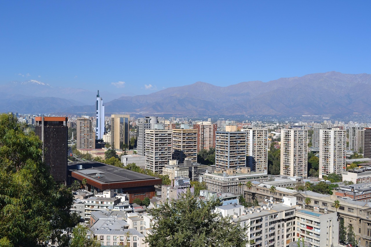 辽宁鞍山，钢铁之城与文化名镇的和谐共生